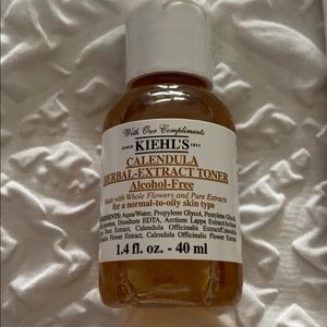 Kiehl's Makeup - Face wash and toner Kiehl's Makeup - Face wash and toner